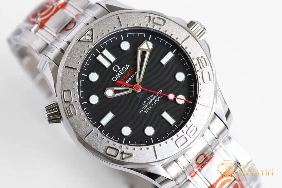 OR Factory Omega Seamaster 300M Yacht Nekton Özel Sürüm inceleme - Kasa Profili ve Kurma Kolu İncelemesi