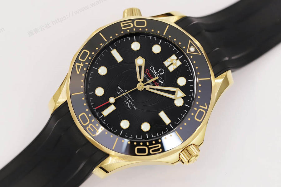OR Factory Omega Seamaster serisi altın versiyon Queen's Messenger saat incelemesi — 2. fotoğraf