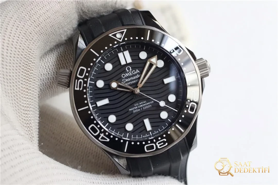 OR Factory Omega Seramik Titanyum Seamaster 300, gerçeğinden ayırt edilemez mi? - Kasa Profili ve Kurma Kolu İncelemesi