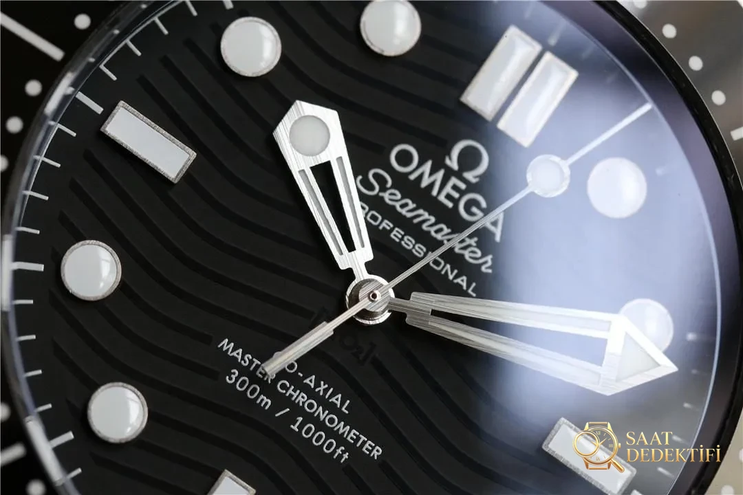 OR Factory Omega Seramik Titanyum Seamaster 300, gerçeğinden ayırt edilemez mi? - Yan Profil ve Kordon Bağlantısı