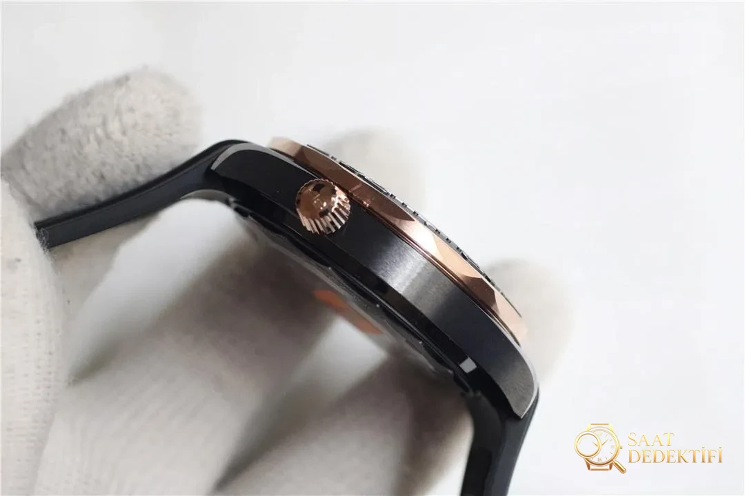 OR Factory Omega tam seramik Seamaster 300 rose gold, 8806 mekanizmalı: almaya değer mi? - Klips Kilidi ve Lazer Damgalar