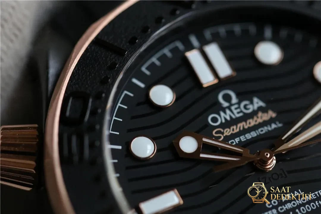 OR Factory Omega tam seramik Seamaster 300 rose gold, 8806 mekanizmalı: almaya değer mi? - Mekanizma Zemberek ve Balans Detayı