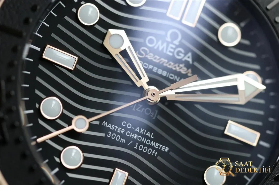 OR Factory Omega tam seramik Seamaster 300 rose gold, 8806 mekanizmalı: almaya değer mi? - Tepe Koruması ve Ayar Fonksiyonu