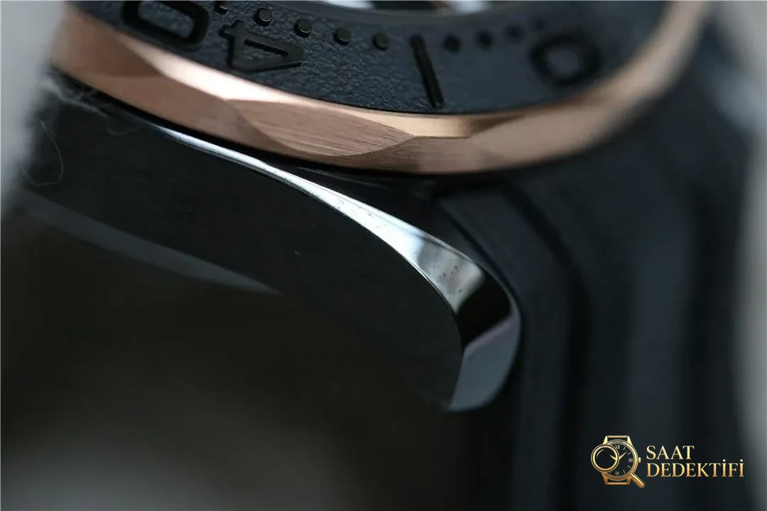 OR Factory Omega tam seramik Seamaster 300 rose gold, 8806 mekanizmalı: almaya değer mi? - Toka İçi Mikro Ayar Mekanizması