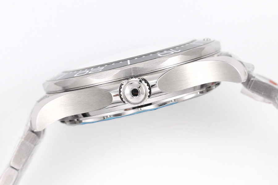 OR Factory Seamaster 300 (beyaz kadran) saati VS Factory ile kıyaslandığında nasıl — 9. fotoğraf