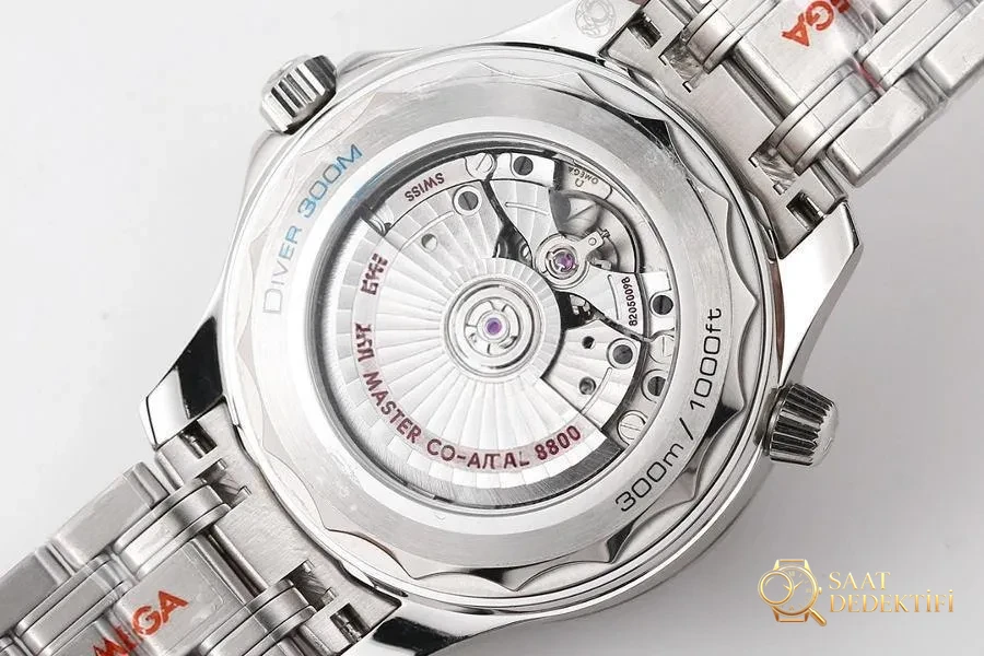 OR Factory Seamaster 300 (beyaz kadran) saati VS Factory ile kıyaslandığında nasıl - Mekanizma Zemberek ve Balans Detayı