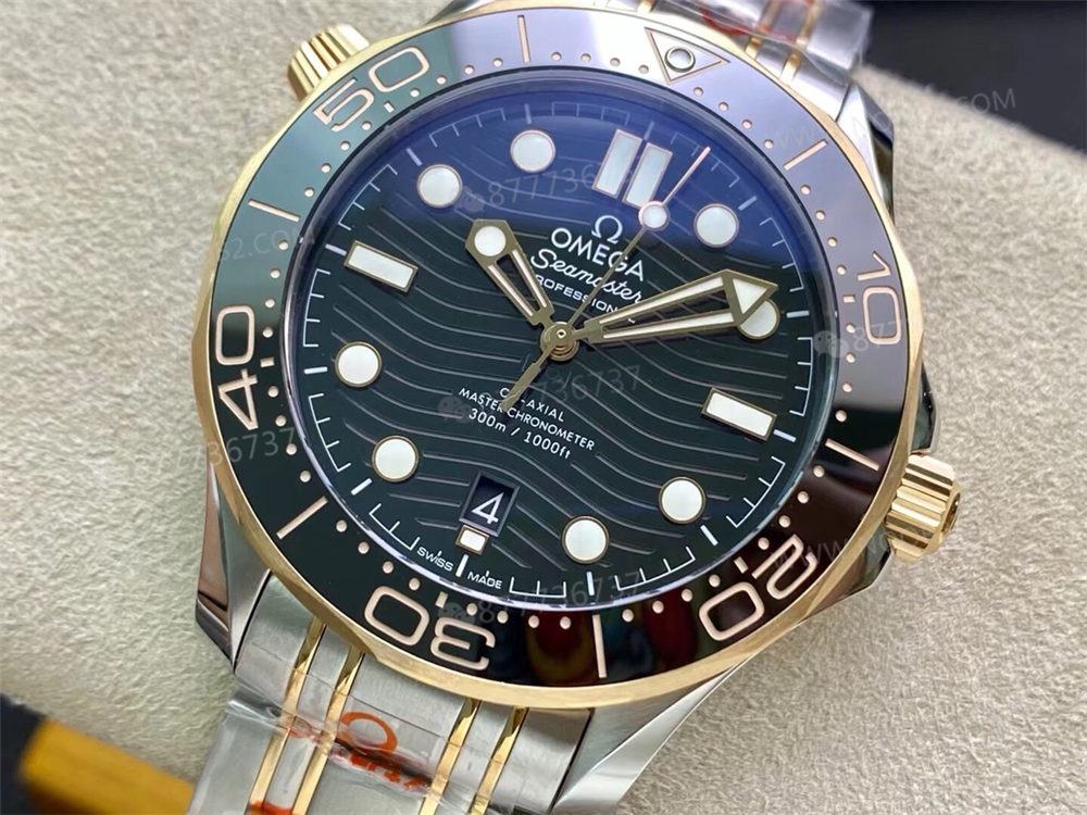 OR Factory Seamaster 300 çift renkli roze altın siyah kadran ile GF Factory arasındaki ilişki ne? — 3. fotoğraf