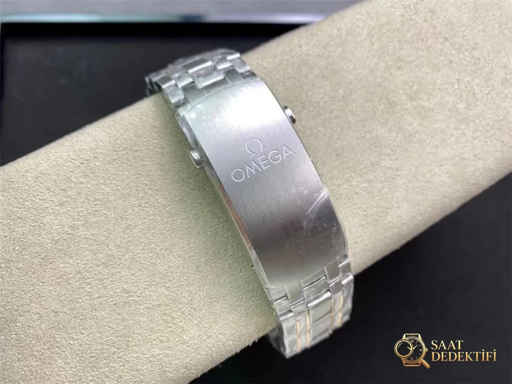 OR Factory Seamaster 300 çift renkli roze altın siyah kadran ile GF Factory arasındaki ilişki ne? - Fosfor ve Super-LumiNova Gece Görünümü
