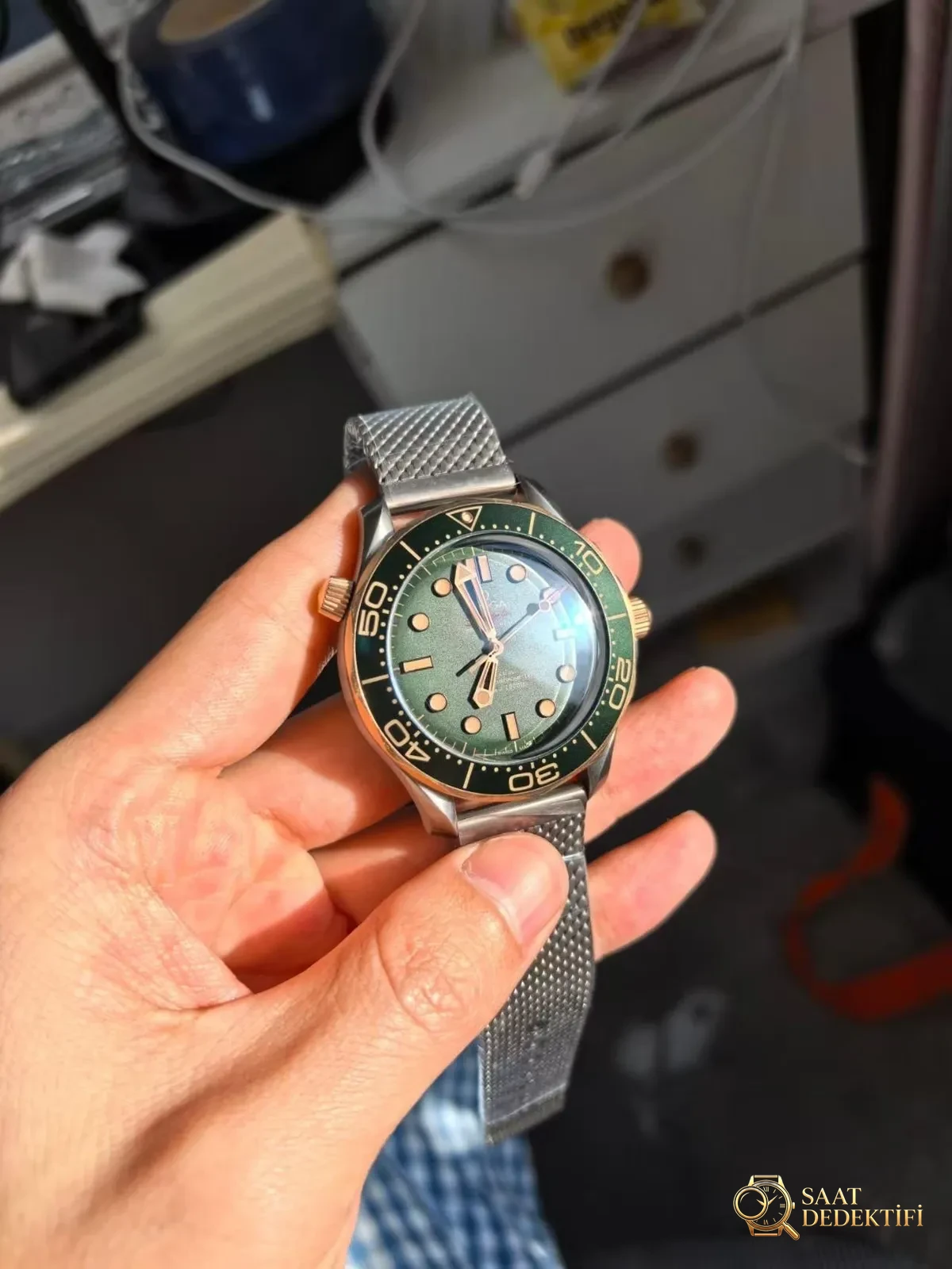 OR Factory Seamaster Bronze Gold Green - Arka Kapak ve Mekanizma Detayı