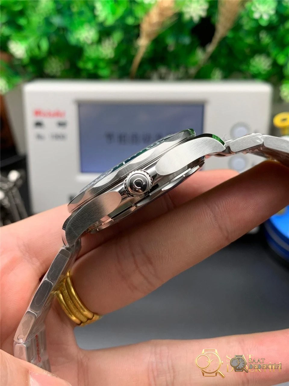 OR Factory vs VS Factory Omega Seamaster Diver 300M Karşılaştırması - Makro Laboratuvar ve Detay İncelemesi