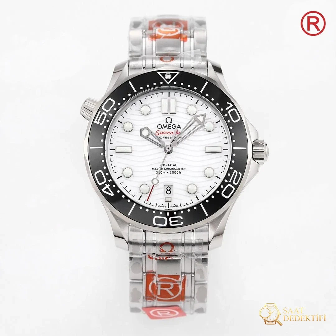 ¿O qué fábrica? ¿Cómo se evalúa el movimiento integrado OR Factory Omega Seamaster 300M 8800? - Detalle de la esfera y mano de obra del bisel