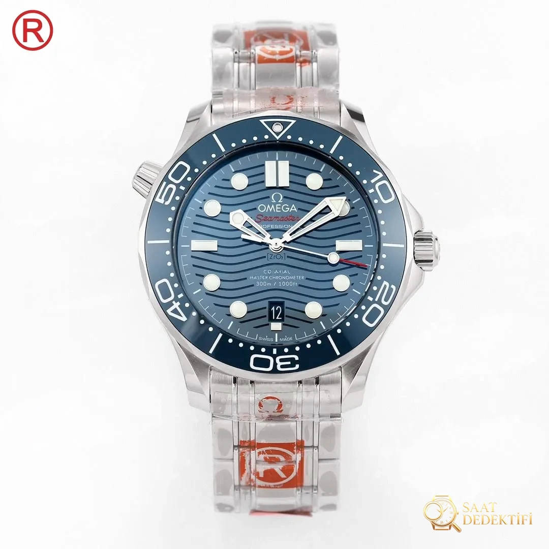 ¿O qué fábrica? ¿Cómo se evalúa el movimiento integrado OR Factory Omega Seamaster 300M 8800? - Detalle de contraportada y mecanismo