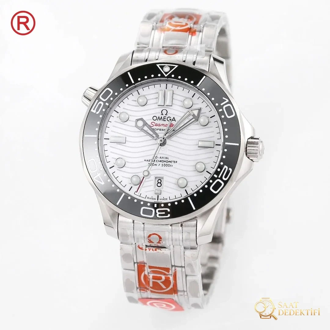 ¿O qué fábrica? ¿Cómo se evalúa el movimiento integrado OR Factory Omega Seamaster 300M 8800? - Mecanismo de pulsera, hebilla y clip.