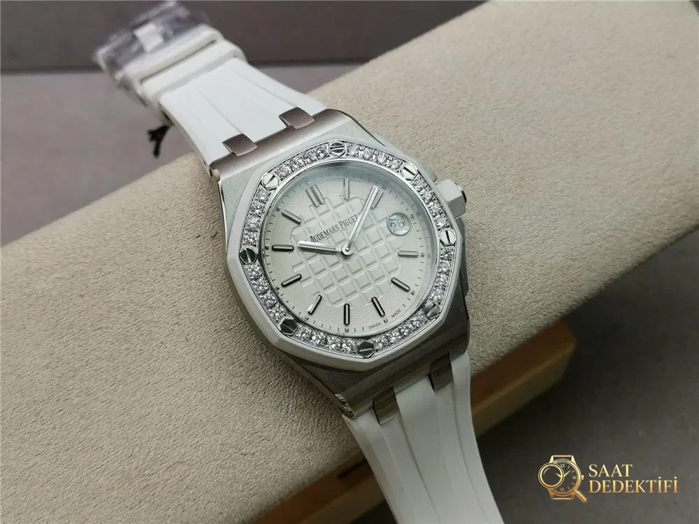 fabbrica di stampi originale La qualità dell'orologio da donna Audemars Piguet Royal Oak 67540 è buona? - Collezione e visualizzazione vetrina
