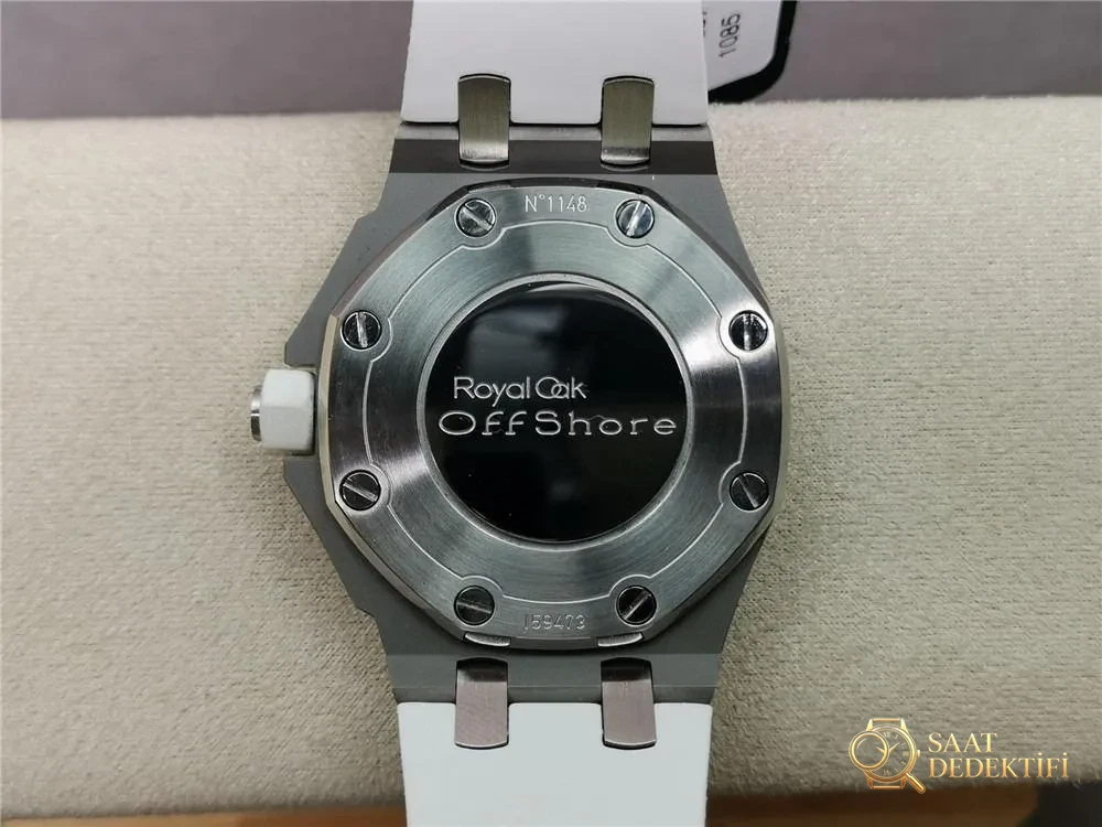 fabbrica di stampi originale La qualità dell'orologio da donna Audemars Piguet Royal Oak 67540 è buona? - Incisione e allineamento della lunetta Rehaut