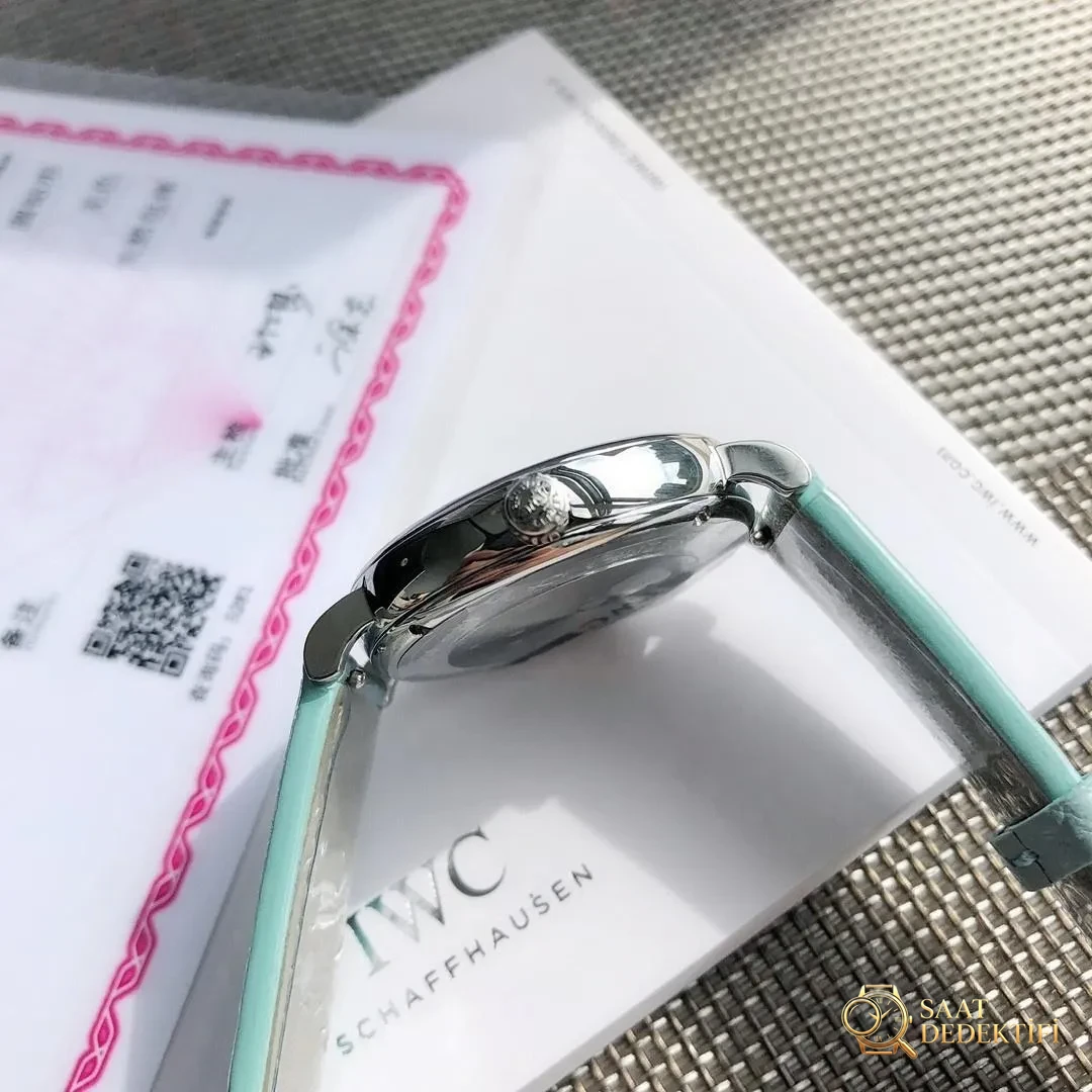 orijinal kalıp Fabrikası Replika IWC IW357416 Portofino Eileen Gu İmza Modeli Kadın Saati - Makro Kadran ve İndeks İşçiliği