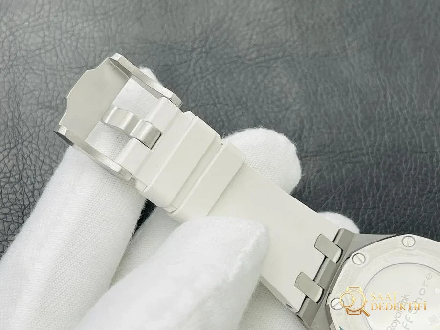 orijinal kalıp kalitesinde Audemars Piguet AP67540 Royal Oak Offshore serisi 37 MM kuvars kadın saati (gümüş renk) incelemesi - Makro Kadran ve İndeks İşçiliği