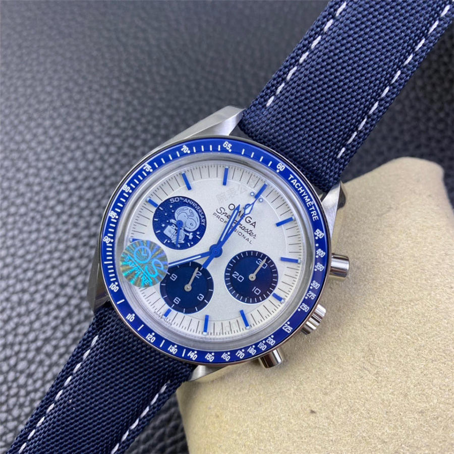 OS Factory Omega Snoopy Speedmaster kol saati detaylı incelemesi — 2. fotoğraf