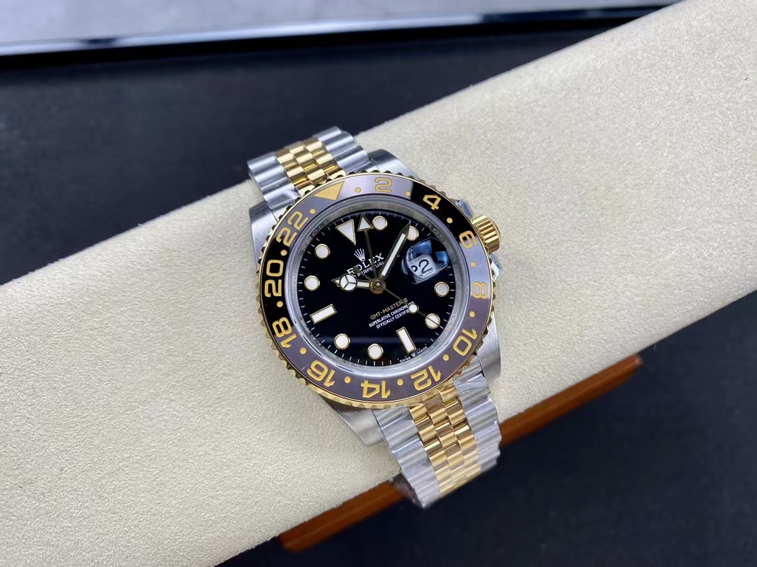 Rolex GMT-Master II 126713GRNR İki Renk Replika