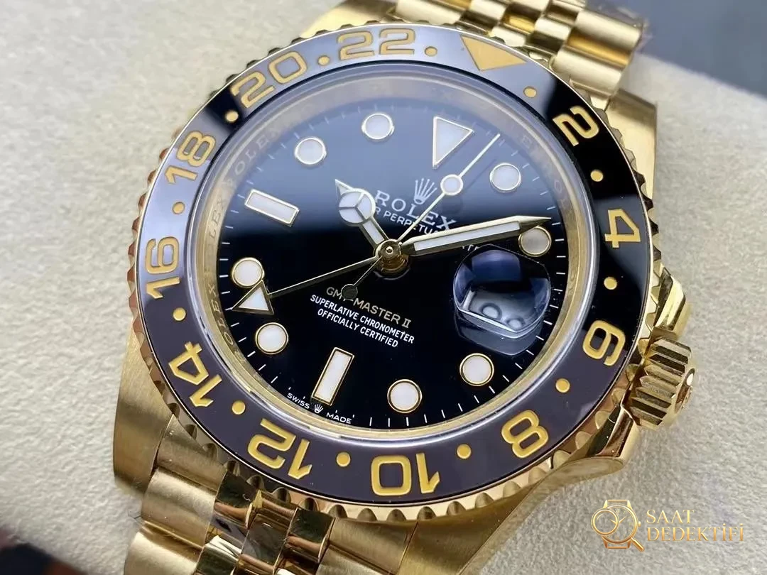 Rolex GMT-Master II 126718GRNR Glass