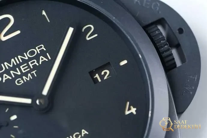 Panerai Pam441 Saat İncelemesi - Arka Kapak ve Mekanizma Detayı