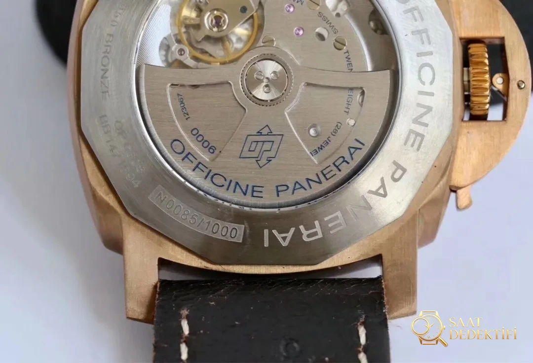 Panerai VS382 bronz saatin replikası nasıl? Nasıl yenilenir ve eskitilir? - Yan Profil ve Kordon Bağlantısı