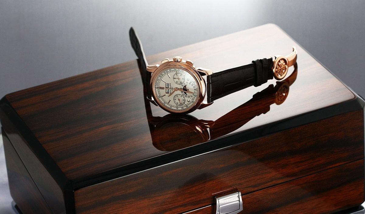 Patek Philippe 5270R Kayış Kapama Tokası ve Ambalaj Kutu