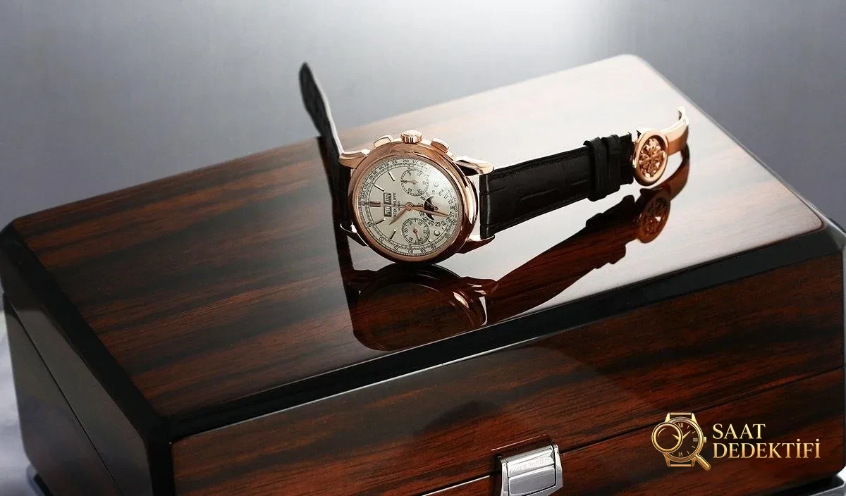 Patek Philippe 5270R Strap Closure Buckle and Packaging Box