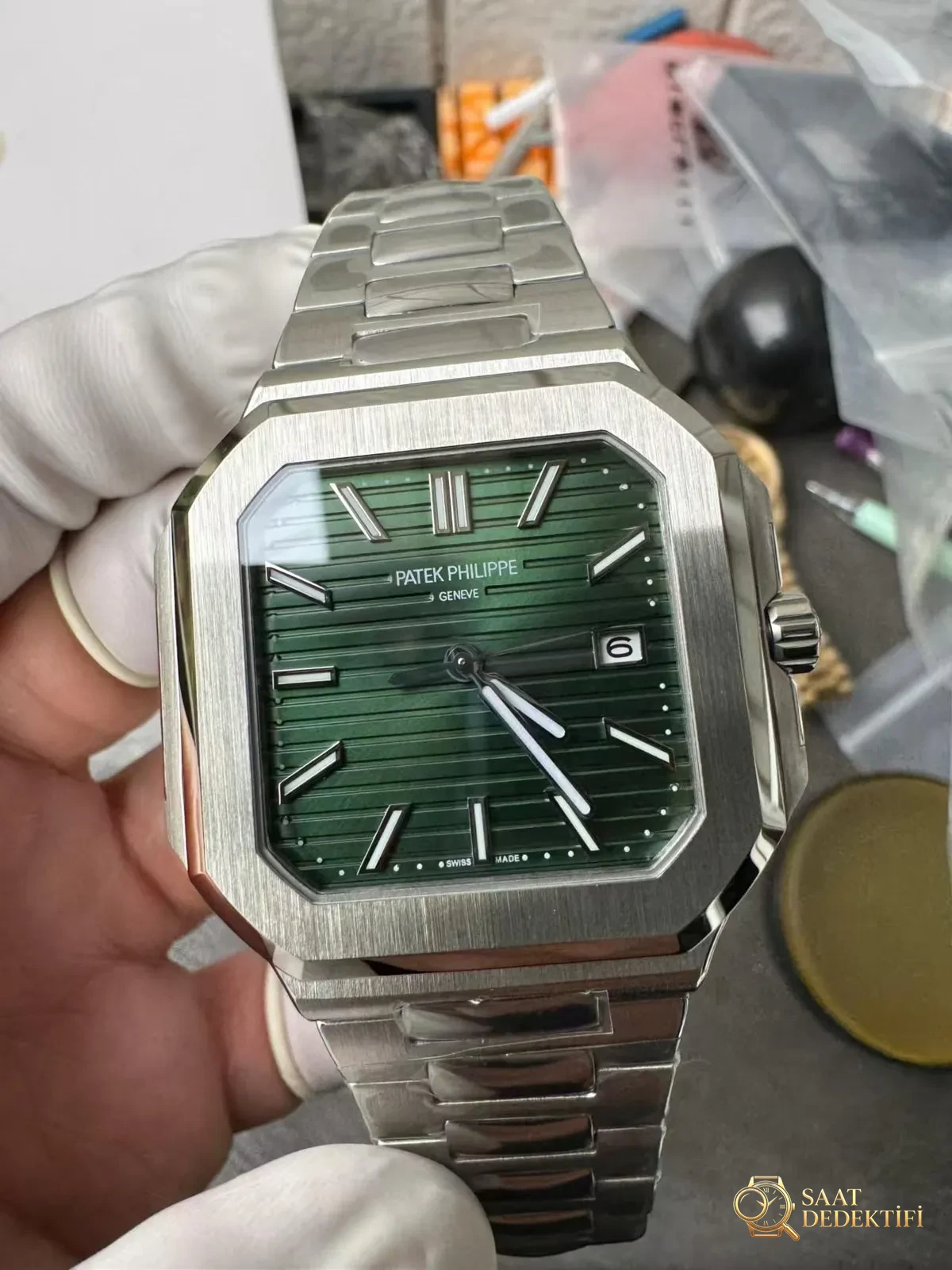 Patek Philippe Cubitus 5821 Fotoğrafları - Klips Kilidi ve Lazer Damgalar