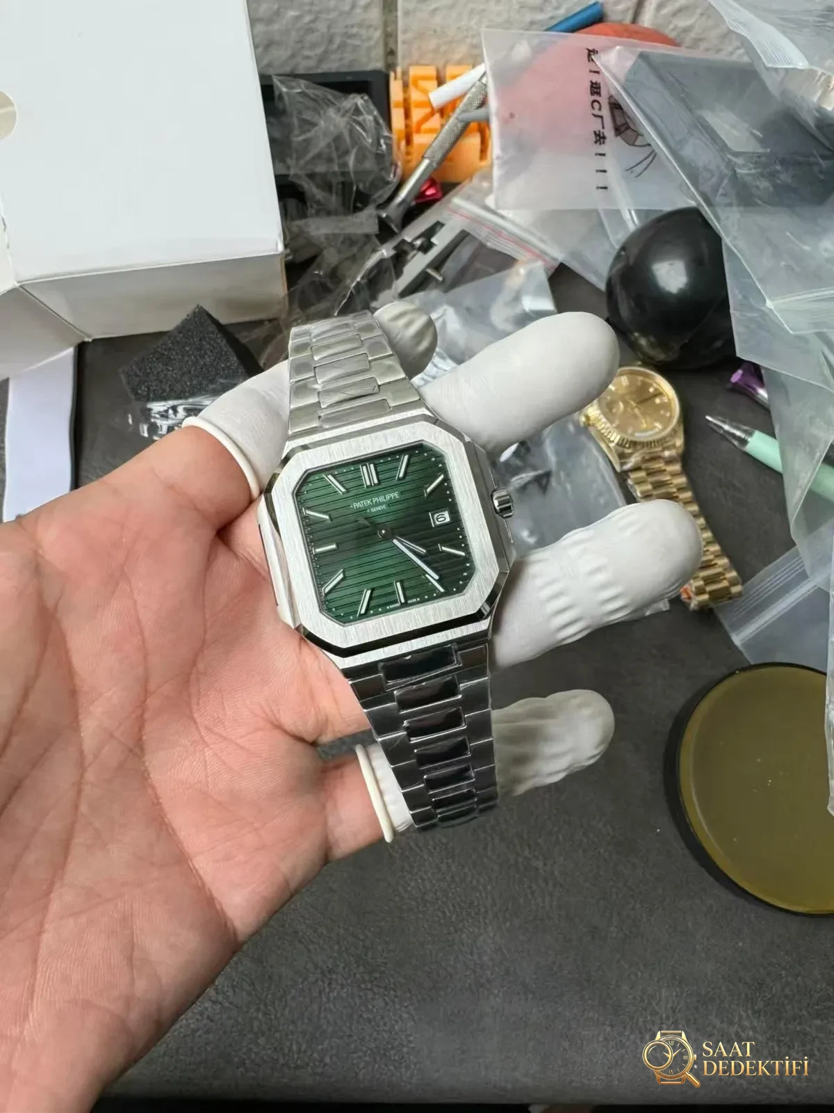 Patek Philippe Cubitus 5821 Fotoğrafları - Fosfor ve Super-LumiNova Gece Görünümü