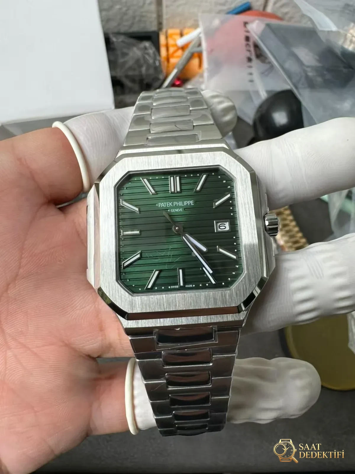 Patek Philippe Cubitus 5821 Fotoğrafları - Mekanizma Zemberek ve Balans Detayı