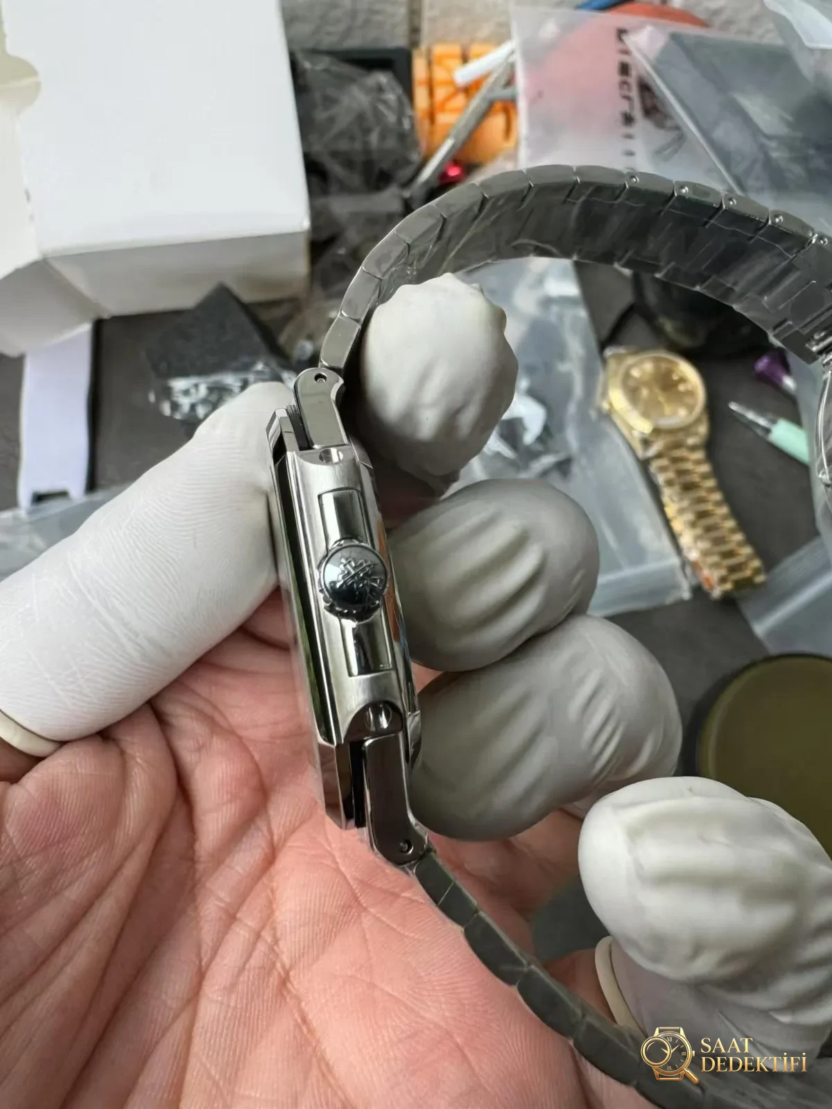 Patek Philippe Cubitus 5821 Fotoğrafları - Yan Profil ve Kordon Bağlantısı