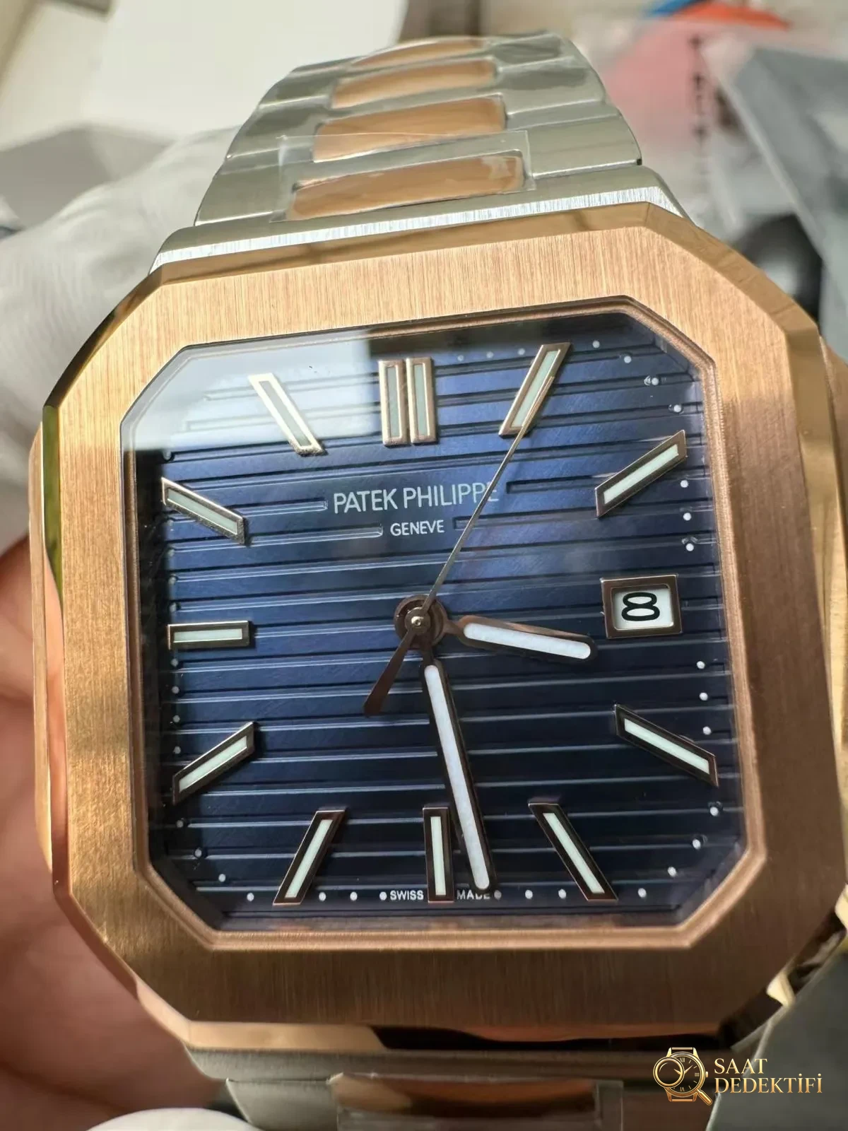 Patek Philippe Cubitus 5821 Fotoğrafları - Kadran İbreleri ve Saniye Akışı
