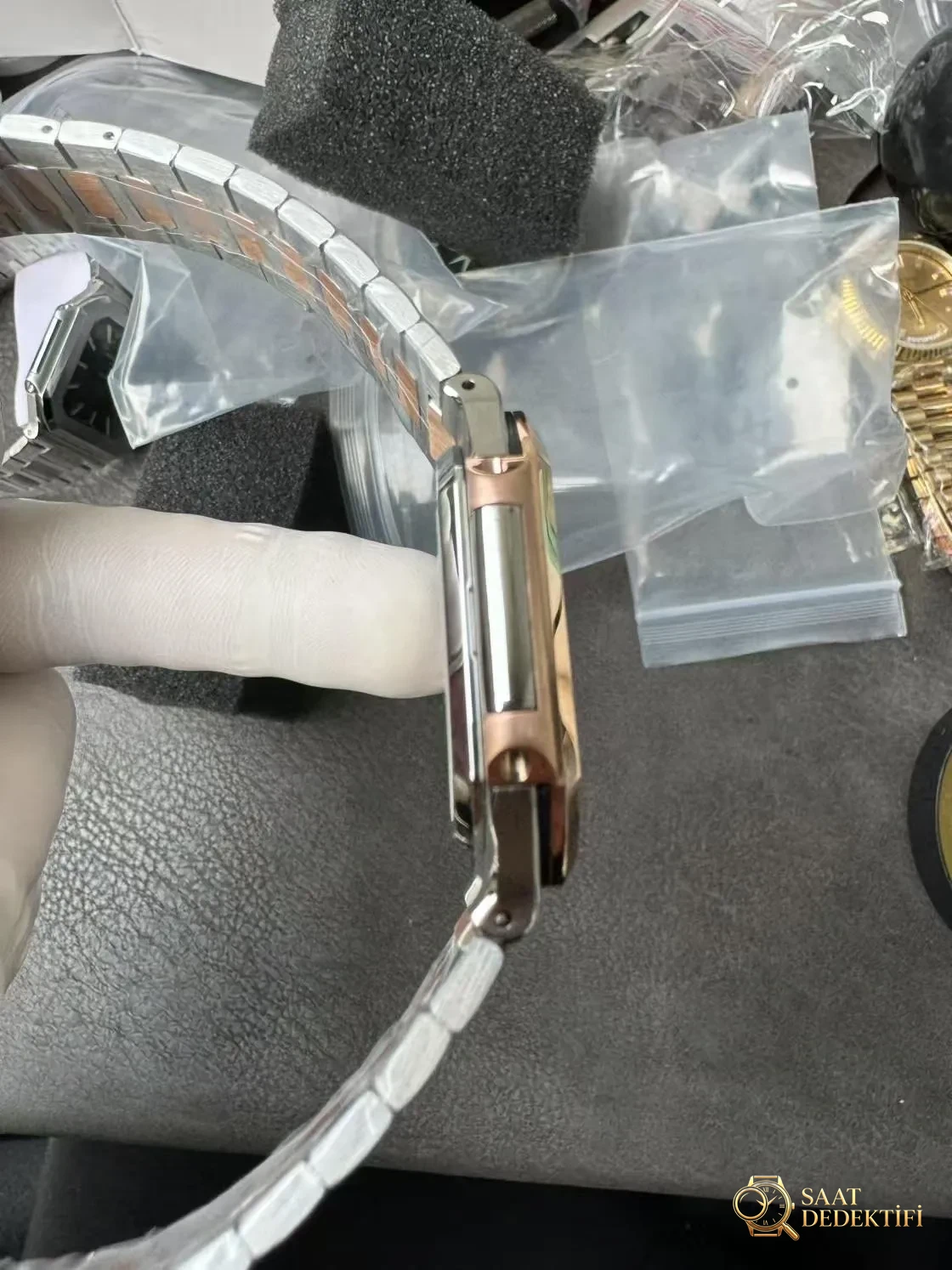 Patek Philippe Cubitus 5821 Fotoğrafları - Bezel İçi Rehaut Gravürü ve Hizalaması