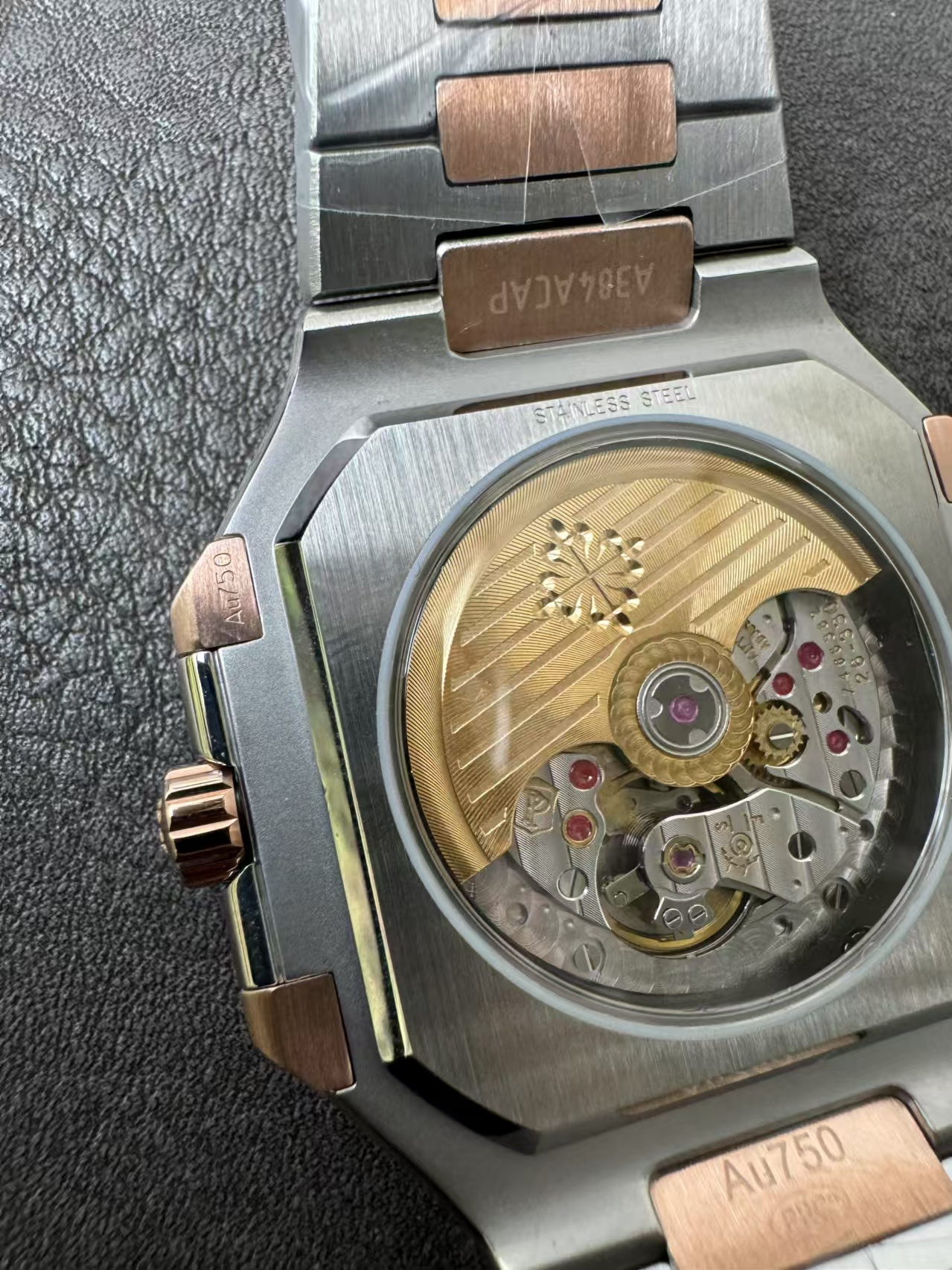Patek Philippe Cubitus 5821 Fotoğrafları — 27. fotoğraf