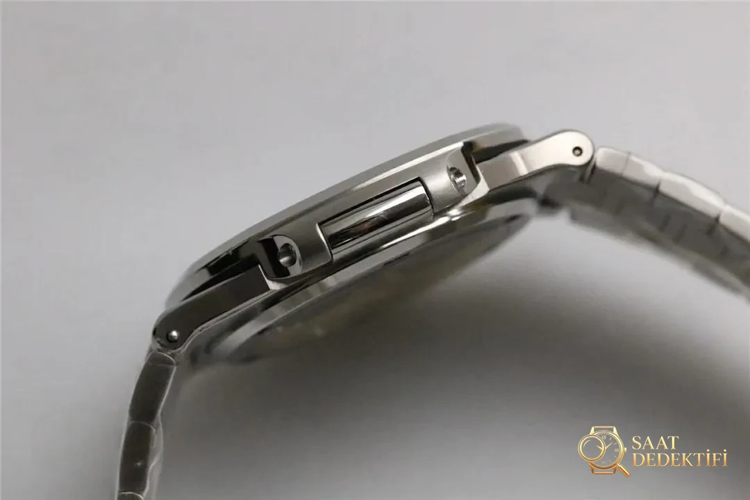 3K Factory или PPF Factory V4 для Patek Philippe Nautilus 5711? Какая версия лучше? - Задняя крышка и деталь механизма