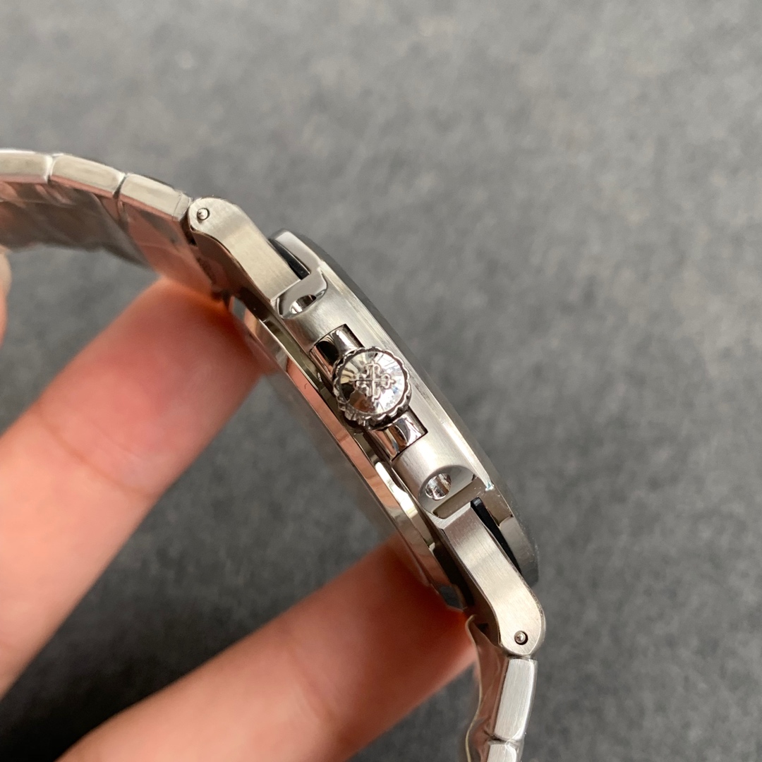 Patek Philippe Nautilus 5711 Karşılaştırma İncelemesi: PPF, MK ve PF — 4. fotoğraf