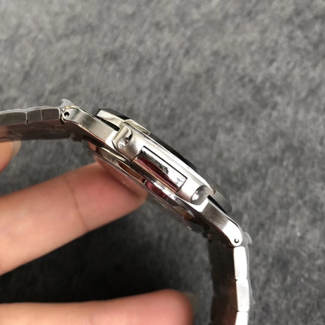 Patek Philippe Nautilus 5711 Karşılaştırma İncelemesi: PPF, MK ve PF — 14. fotoğraf