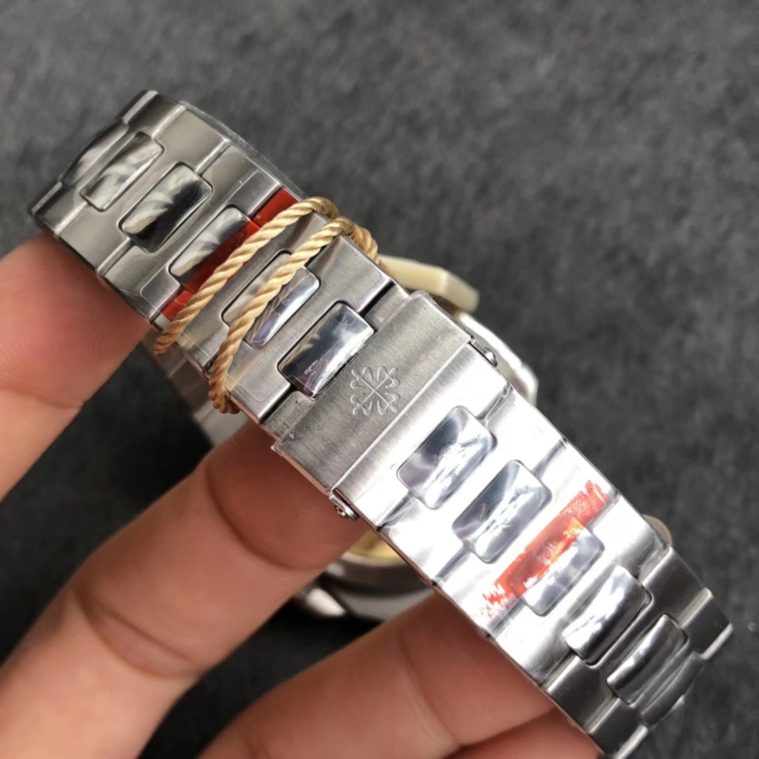 Patek Philippe Nautilus 5711 Karşılaştırma İncelemesi: PPF, MK ve PF — 15. fotoğraf