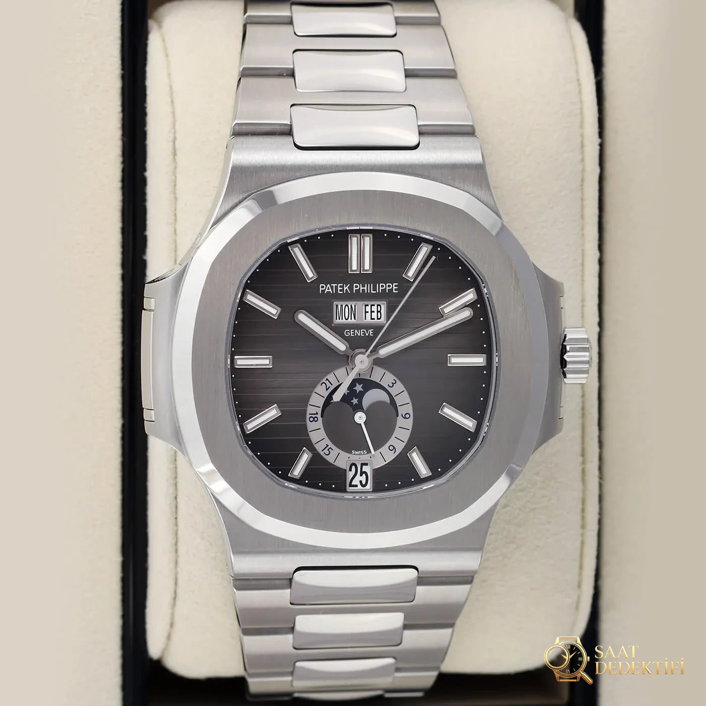Patek Philippe 57261a 001 Nautilus Yıllık Takvim Ay Fazı 03