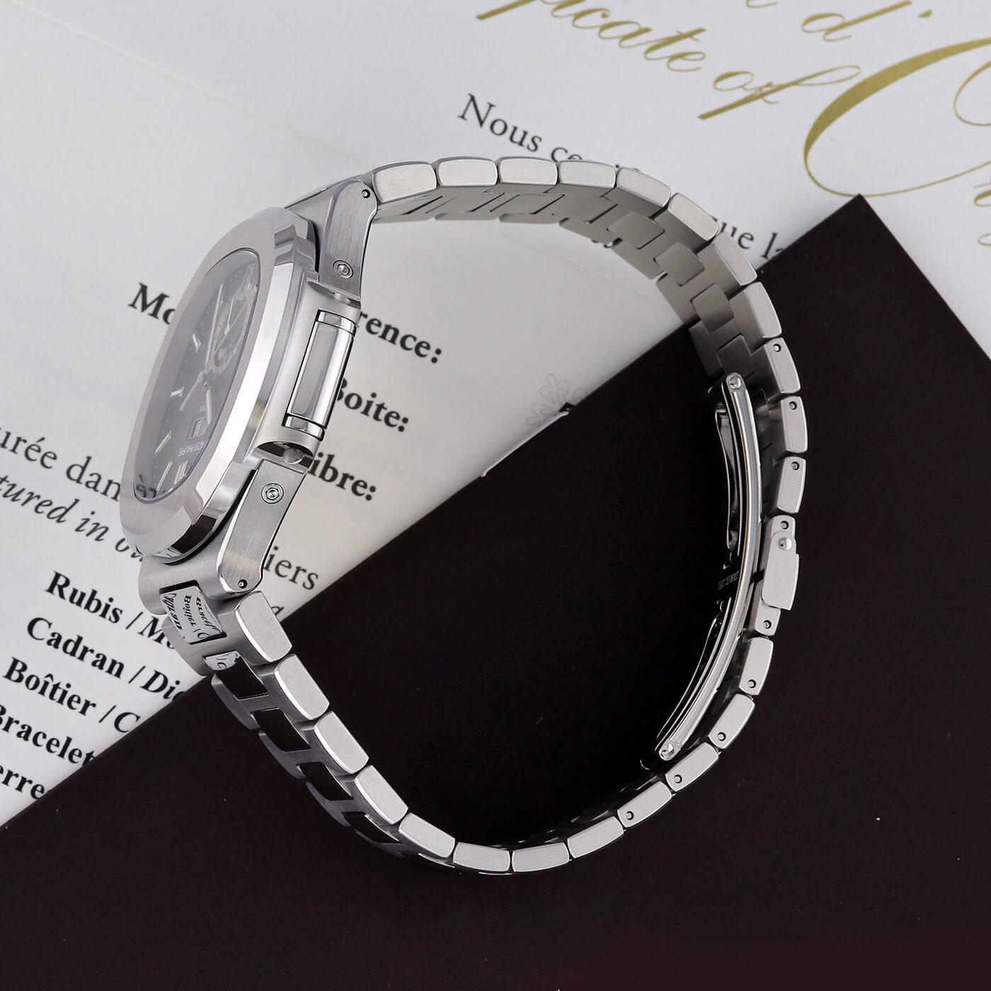 Patek Philippe 57261a 001 Nautilus Yıllık Takvim Ay Fazı 09