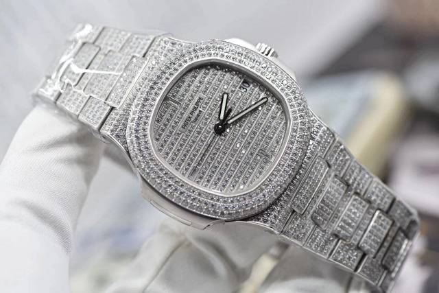 Replika Patek Philippe 5711 Full Pırlantalı Paslanmaz Çelik