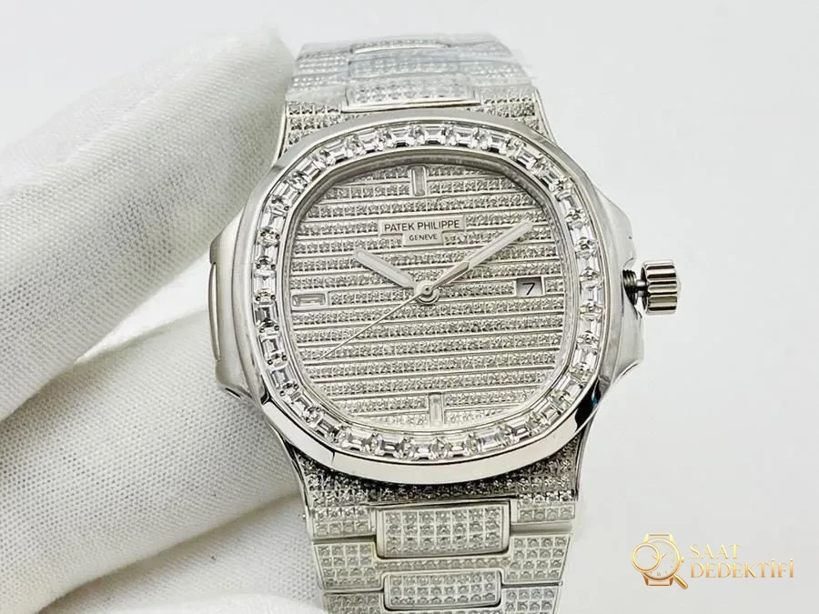 PFF Factory Patek Philippe 5711/1A Nautilus Elmas Taşlı Full Star - Fosfor ve Super-LumiNova Gece Görünümü