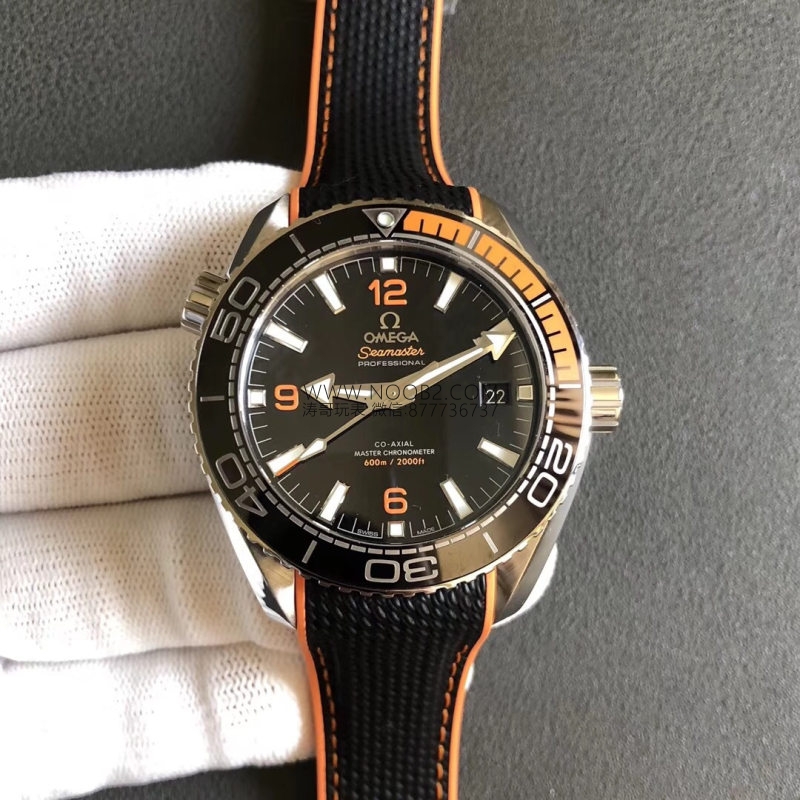 Planet Ocean 600M: VS Factory Omega Seamaster 600M çeyrek turuncu ve orijinal karşılaştırmalı inceleme — 4. fotoğraf