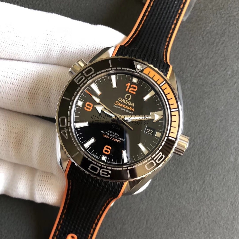 Planet Ocean 600M: VS Factory Omega Seamaster 600M çeyrek turuncu ve orijinal karşılaştırmalı inceleme — 5. fotoğraf