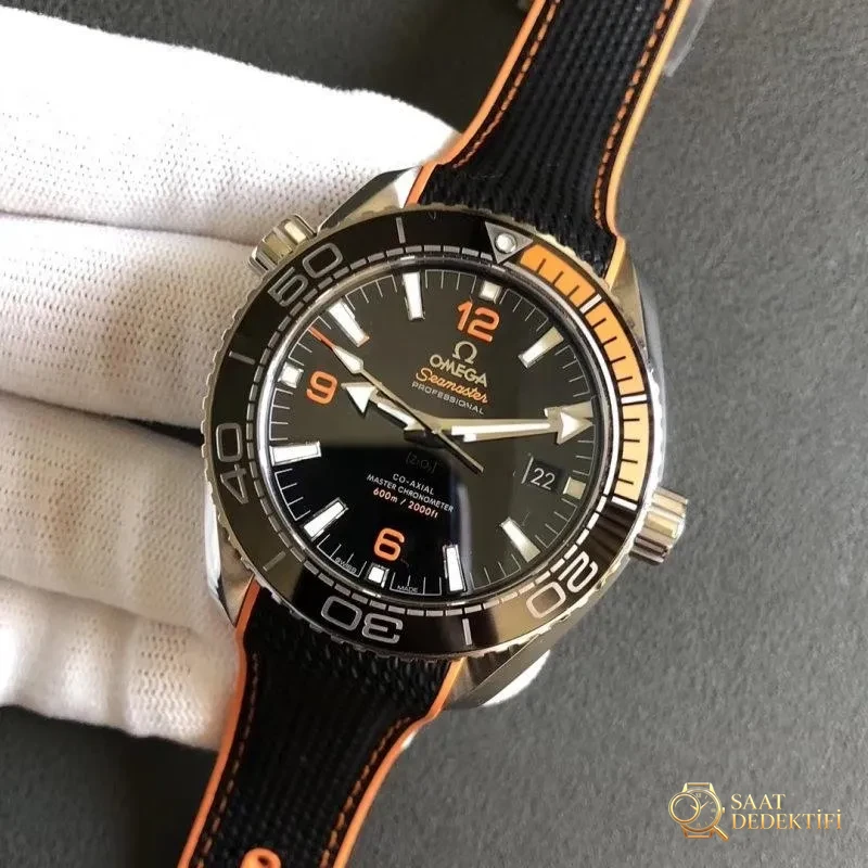 Planet Ocean 600M: VS Factory Omega Seamaster 600M çeyrek turuncu ve orijinal karşılaştırmalı inceleme - Bilezik, Toka ve Klips Mekanizması