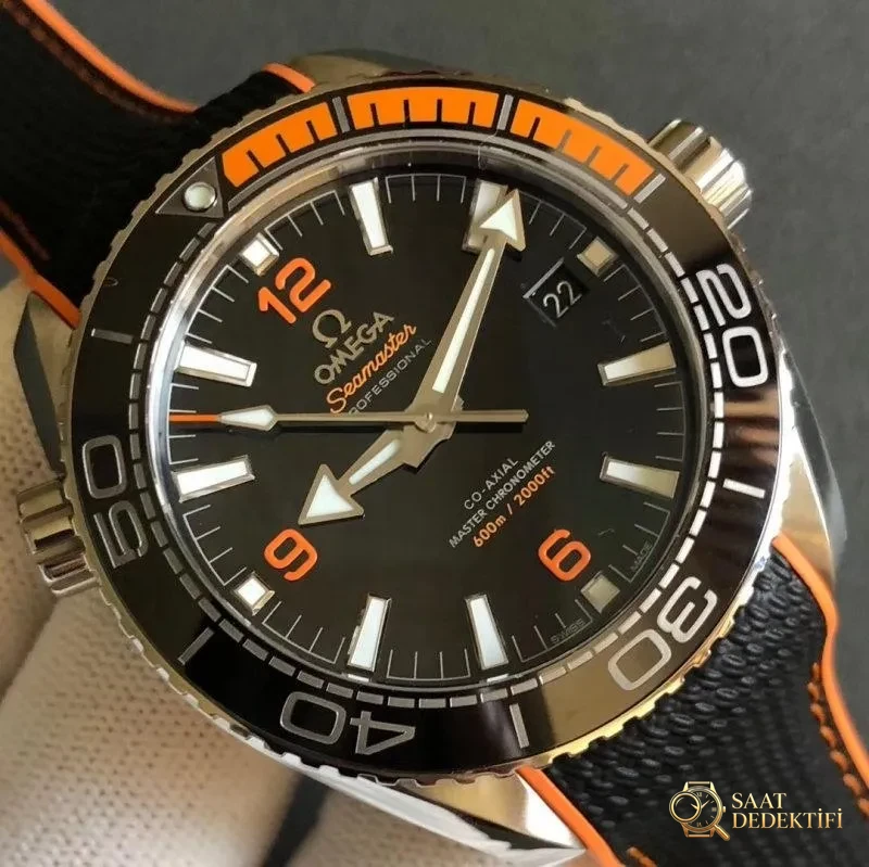 Planet Ocean 600M: VS Factory Omega Seamaster 600M çeyrek turuncu ve orijinal karşılaştırmalı inceleme - Klips Kilidi ve Lazer Damgalar