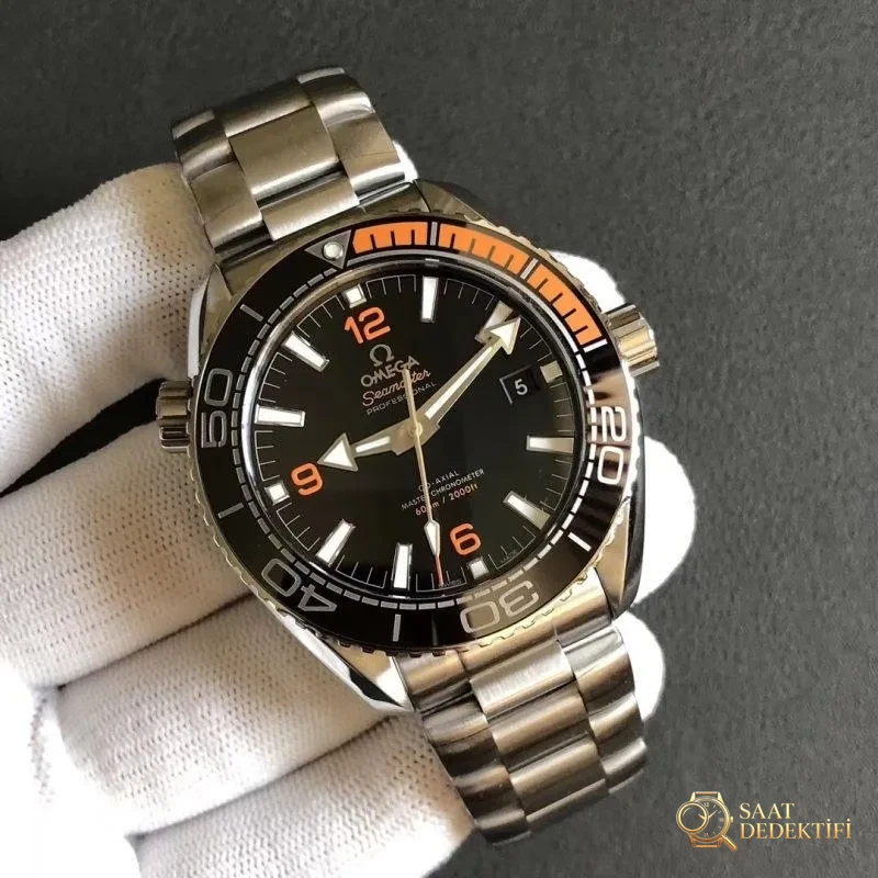 Planet Ocean 600M: VS Factory Omega Seamaster 600M çeyrek turuncu ve orijinal karşılaştırmalı inceleme - Tepe Koruması ve Ayar Fonksiyonu