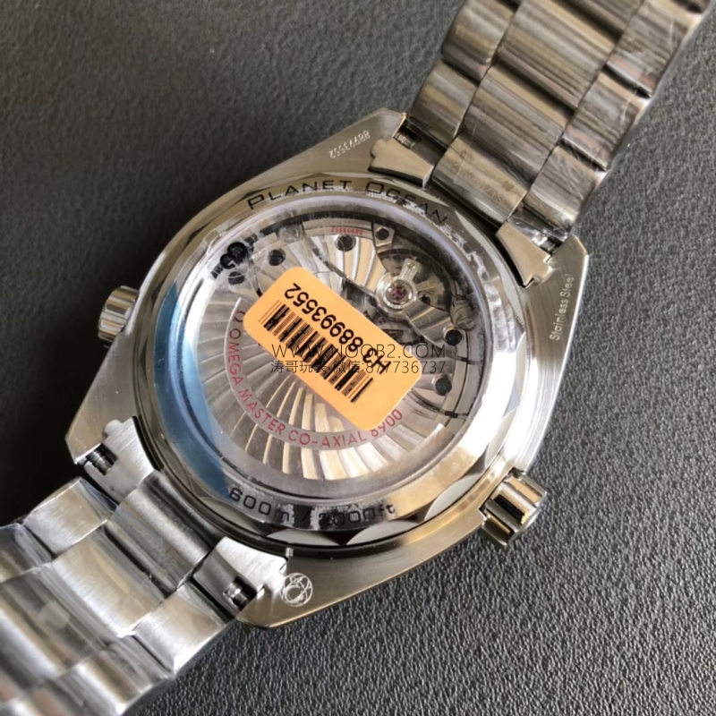 Planet Ocean 600M: VS Factory Omega Seamaster 600M çeyrek turuncu ve orijinal karşılaştırmalı inceleme — 19. fotoğraf