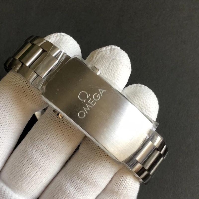 Planet Ocean 600M: VS Factory Omega Seamaster 600M çeyrek turuncu ve orijinal karşılaştırmalı inceleme — 20. fotoğraf